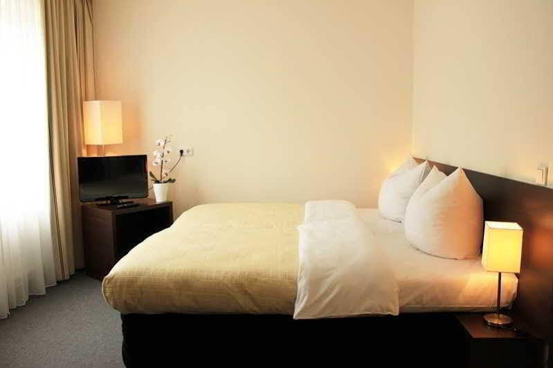 Hotel Luetzow Berlin Extérieur photo