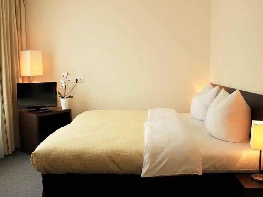Hotel Luetzow Berlin Extérieur photo